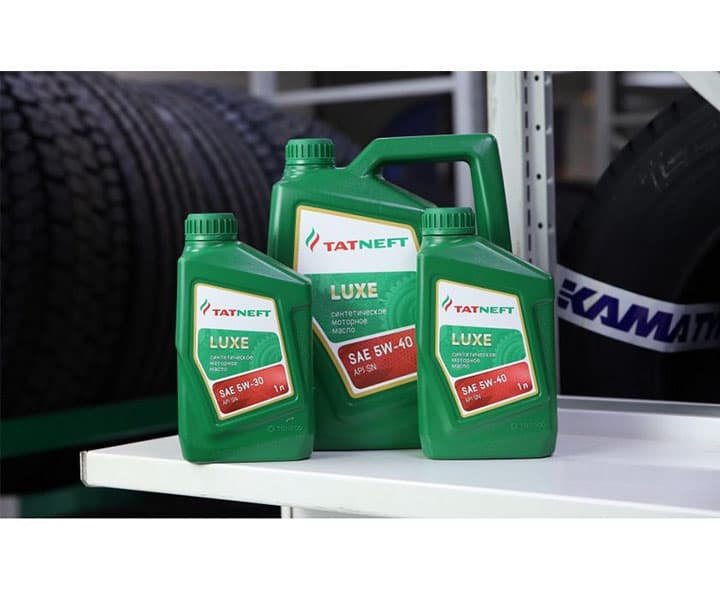 масло моторное синтетическое "Татнефть ЛЮКС" SAE 5W-30 — product photo