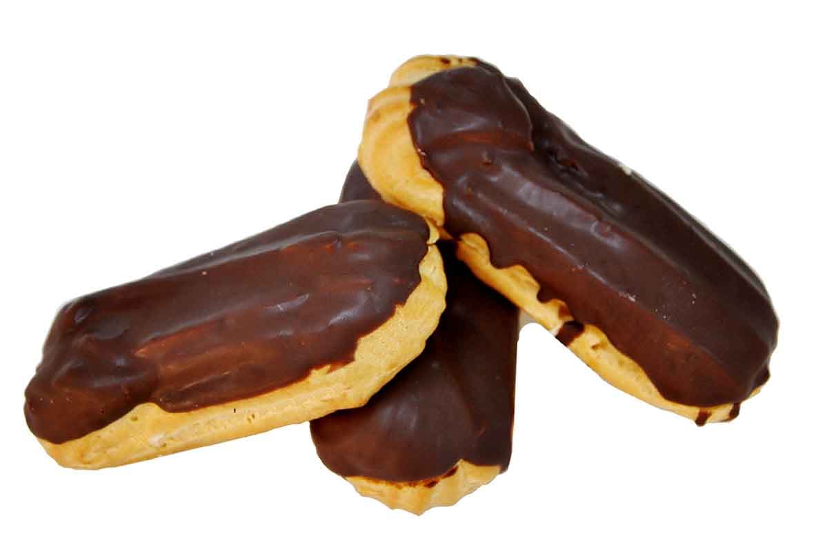 eclairs with cream (in chocolate glaze) — product photo