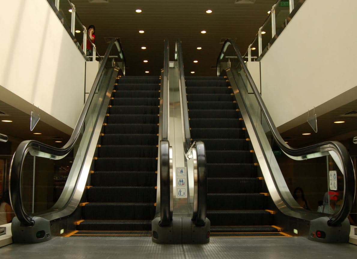 liftleriň we eskalatorlaryň satuwy — önüm suraty