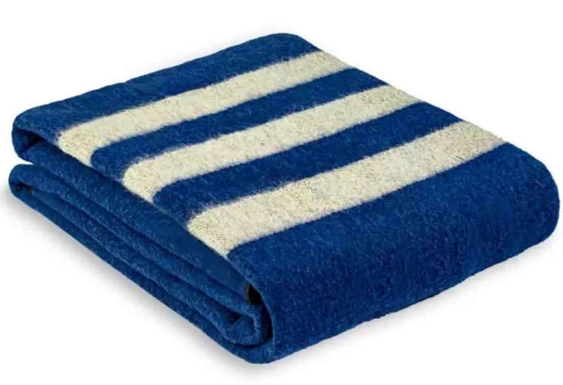 mavi yün battaniye (140/205 cm beden. kompozisyon: %30 polyester, %70 yün) — Kerwenler ürünü
