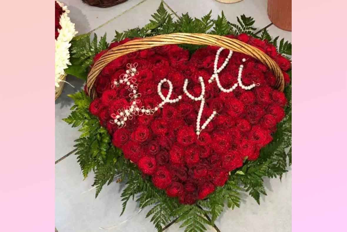 toý awtoulaglarynyň bezegi — Türkmen Flora Design önümi
