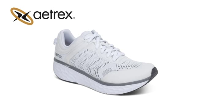 Men’s sneakers CHASE WHITE — product by Aetrex
