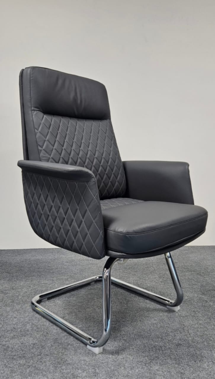 KARAR CHAIR