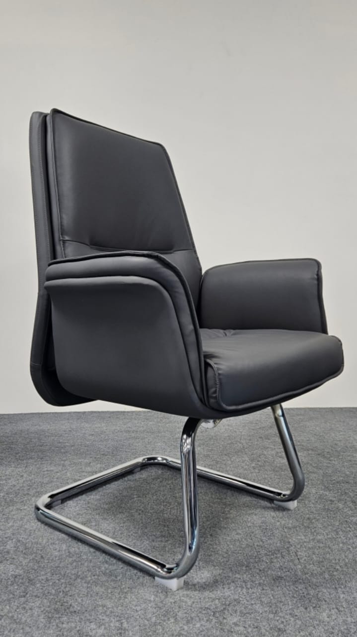 KARAR CHAIR