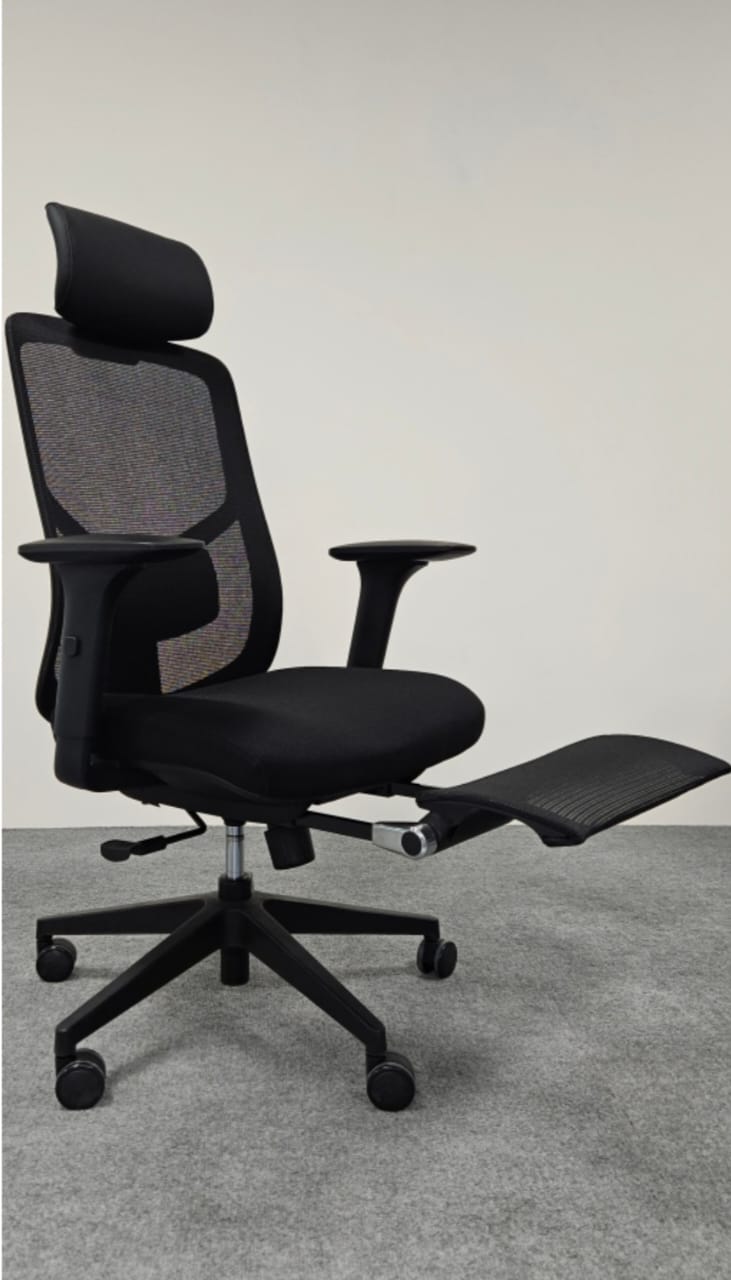KARAR CHAIR