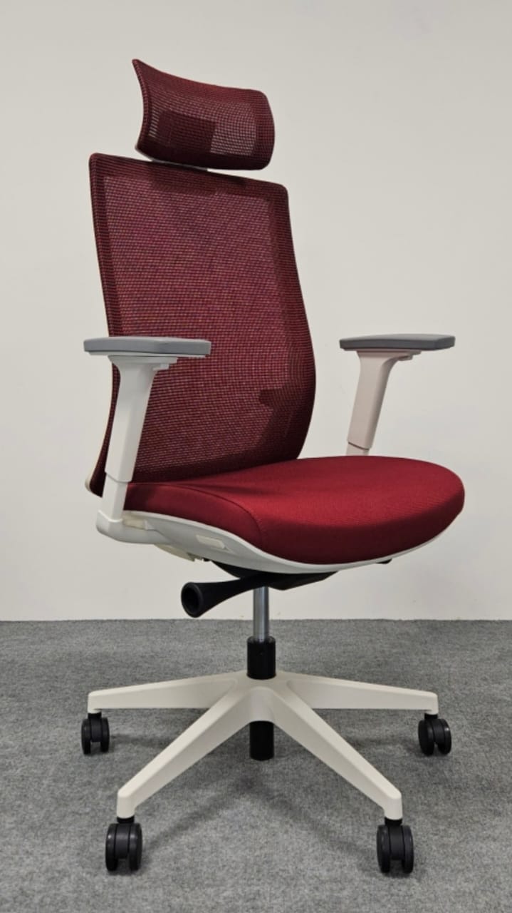 KARAR CHAIR
